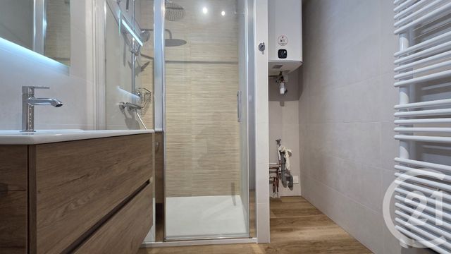 Appartement F3 &agrave; louer - 3 pi&egrave;ces - 80 m2 - Annecy - 74 - RHONE-ALPES