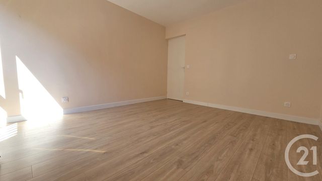 Appartement T4 &agrave; louer - 4 pi&egrave;ces - 86,36 m2 - Annecy - 74 - RHONE-ALPES