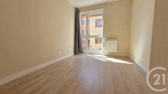 Appartement T4 &agrave; louer - 4 pi&egrave;ces - 86,36 m2 - Annecy - 74 - RHONE-ALPES