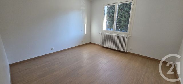 Appartement F4 &agrave; louer - 4 pi&egrave;ces - 86 m2 - Thones - 74 - RHONE-ALPES