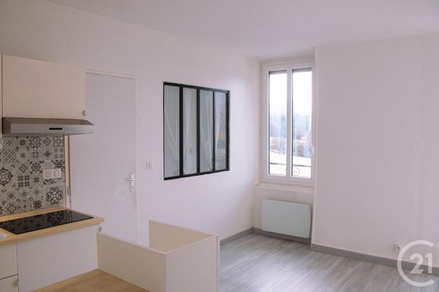 Appartement F1 &agrave; louer - 1 pi&egrave;ce - 25,65 m2 - Leschaux - 74 - RHONE-ALPES