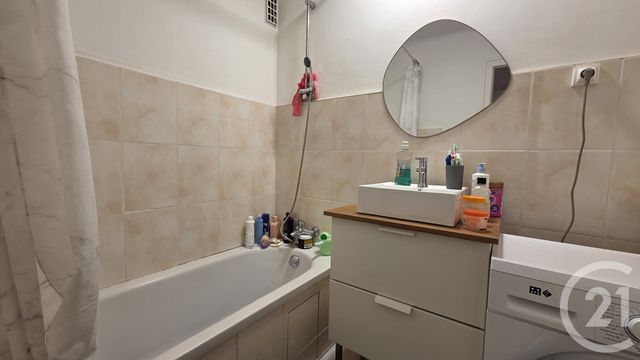 Appartement T3 &agrave; louer - 3 pi&egrave;ces - 62,17 m2 - Annecy - 74 - RHONE-ALPES
